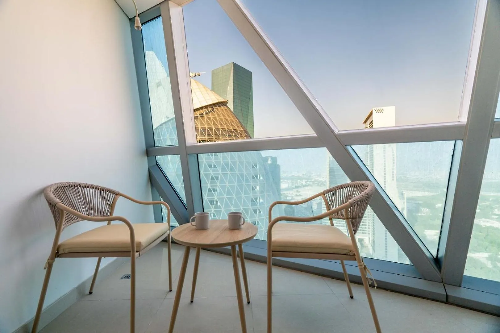 Guestready - High-Floor Luxury In Dubai Apartment