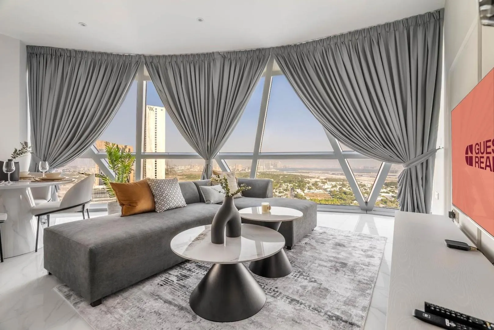 Appartamento Guestready - High-Floor Luxury In Dubai